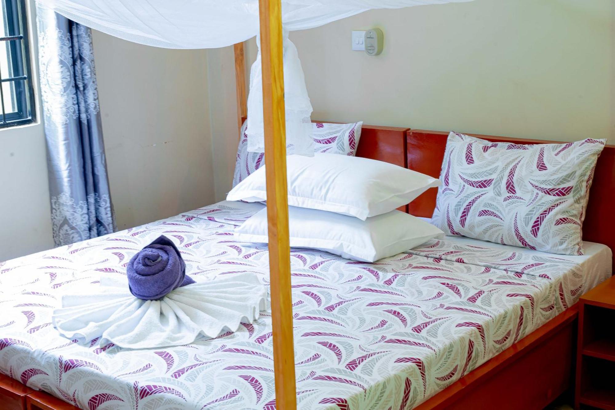 דאר א-סאלאם L&J Modern Backpackers Bnb מראה חיצוני תמונה