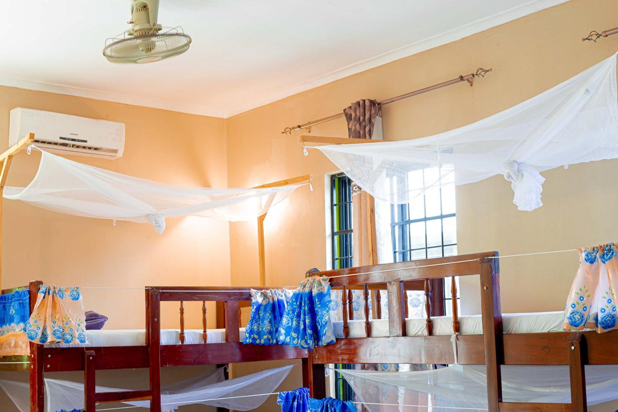 דאר א-סאלאם L&J Modern Backpackers Bnb מראה חיצוני תמונה
